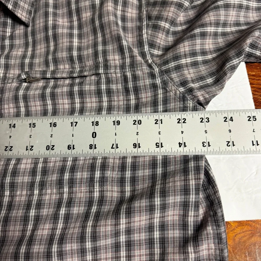 The North Face Mens Large Grey‎ Plaid Short Sleeve Button Up Hiking Shirt L/G